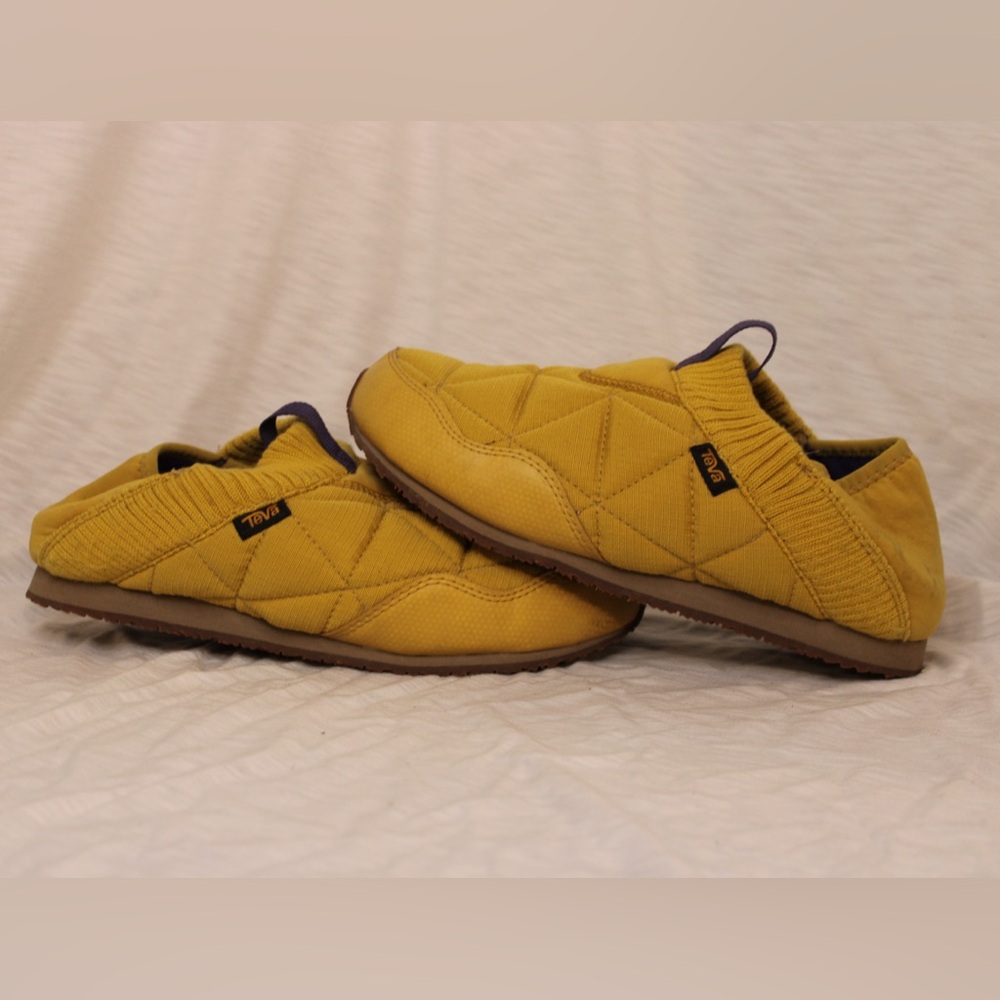 Teva ReEmber Quilted Slip On Booties Mustard Color!